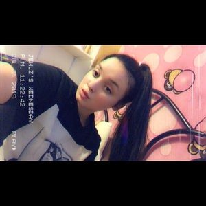 Meet your Posher, Julia